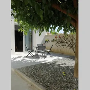 charmant-appartement-avec-terrasse.hotels-rhonealpes.com/